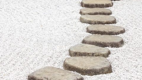 zen-stone-path-japanese-garden-32041761